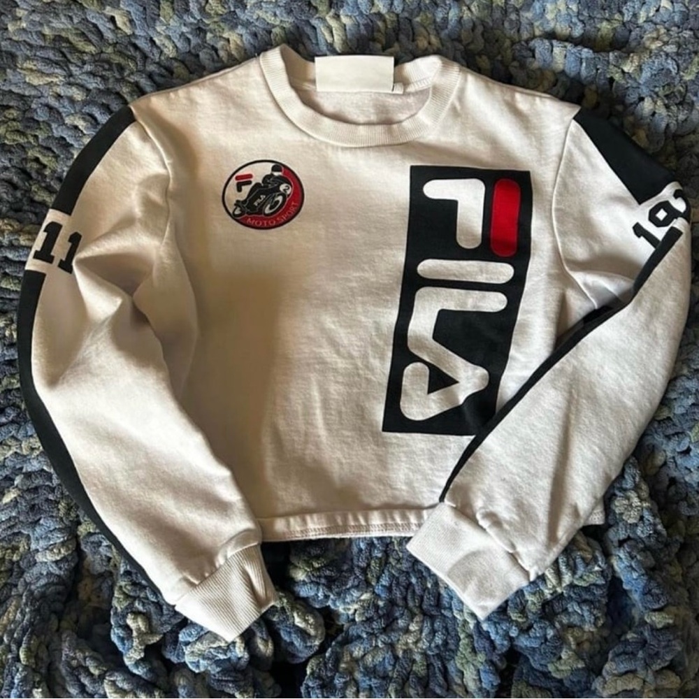 Fila x UO Motocross Graphic Crop Sweatshirt